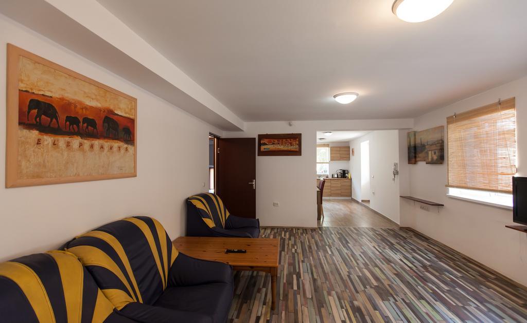 Matei Basarab Private Apartments Brașov Zimmer foto